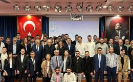 Gazzeli Mustafa, Sesini Duyurmak İçin Mektup Yazdı: Savaş Ruhlarımızı Parçalıyor, Hayallerimizi Yok Ediyor