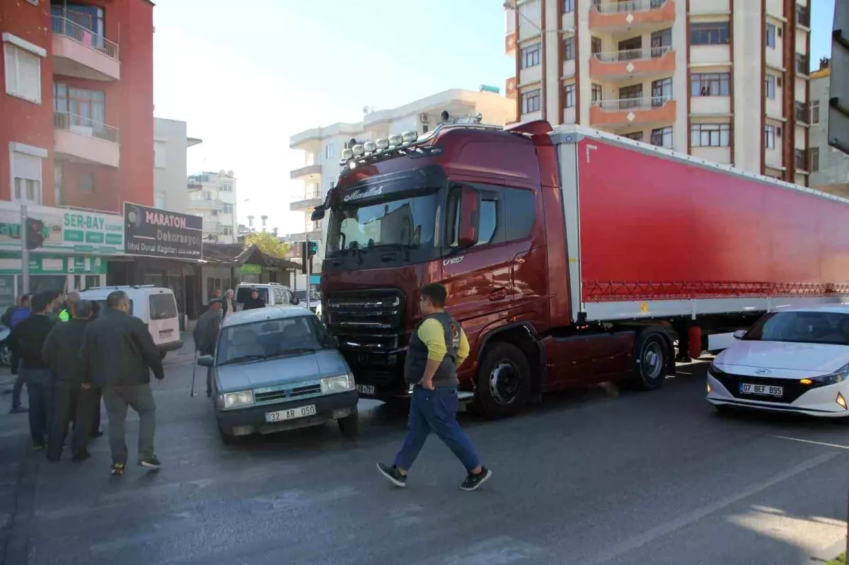 Antalya’da Zincirleme Kaza: 1 Yaralı